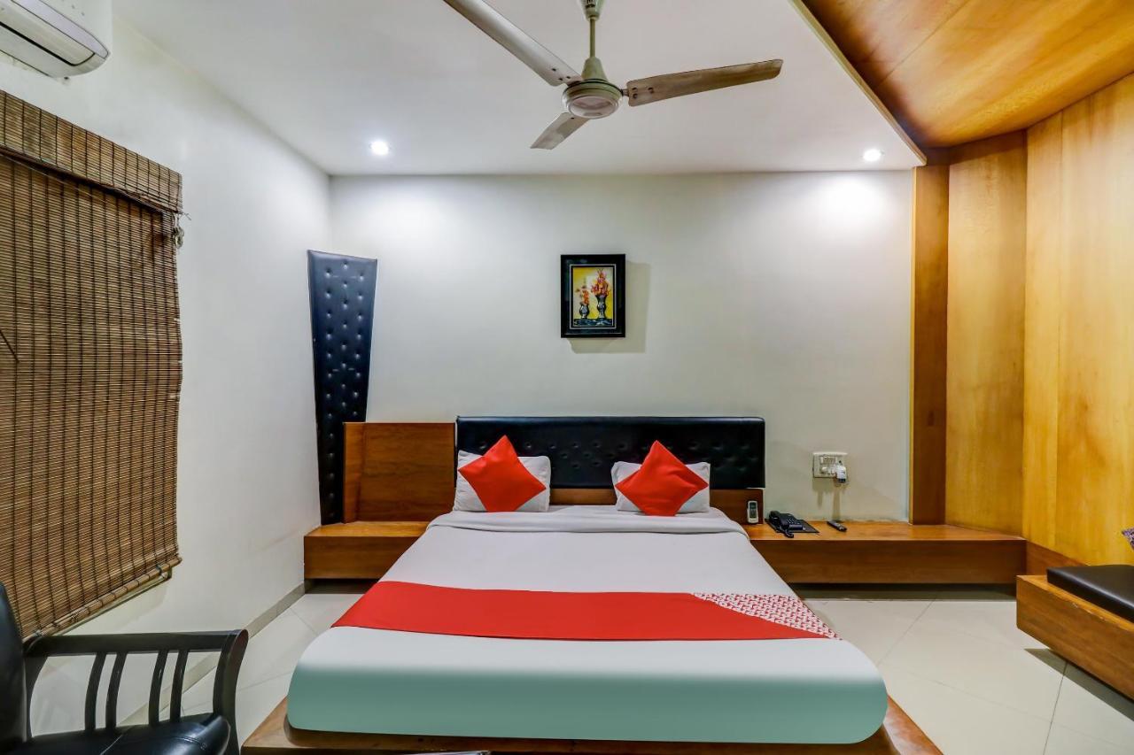 Oyo 61861 Hotel Dream Palace Durg المظهر الخارجي الصورة